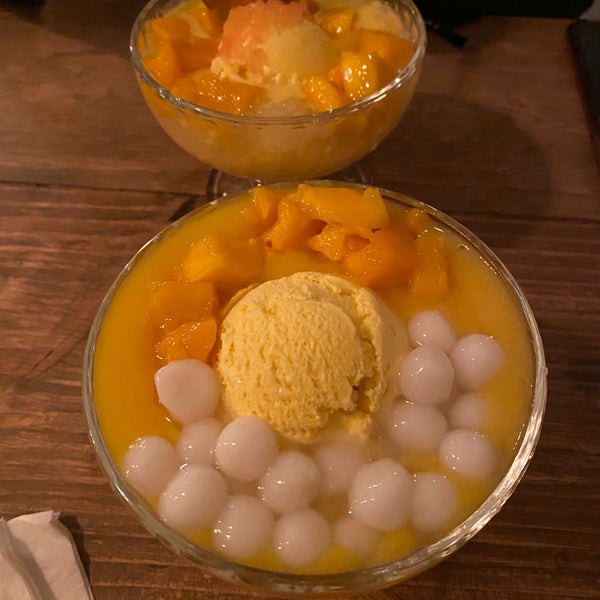 Foto diambil di Mango Mango Dessert oleh Edward S. pada 4/28/2023