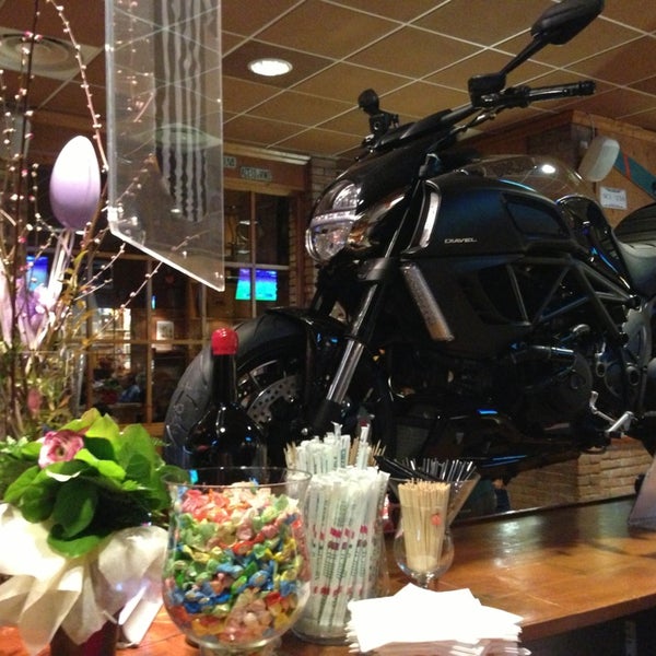 4/3/2013에 Daniele P.님이 Pepperone Restaurant &amp; Sports Café에서 찍은 사진