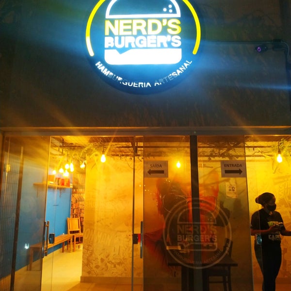 Nerds Burgers no Gama! #burger #nerd #nerds #DiaDoRock #hamburguer #br