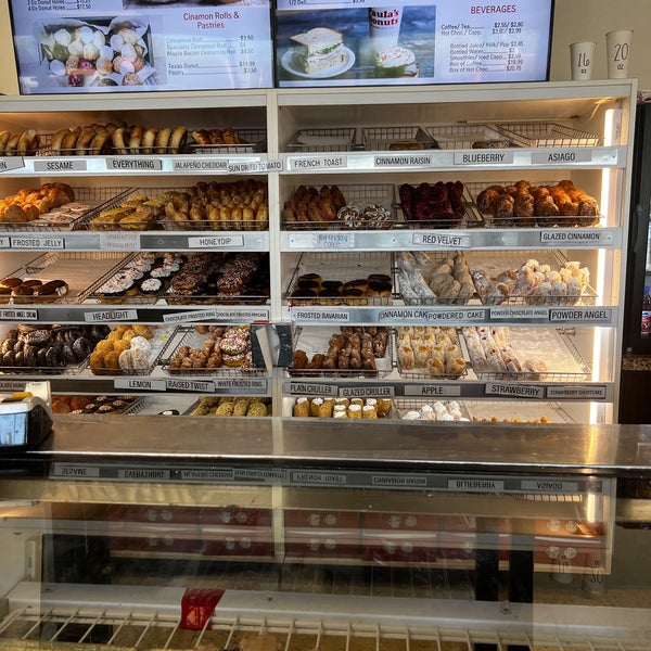 5/18/2023 tarihinde Jillian D.ziyaretçi tarafından Paula&#39;s Donuts'de çekilen fotoğraf