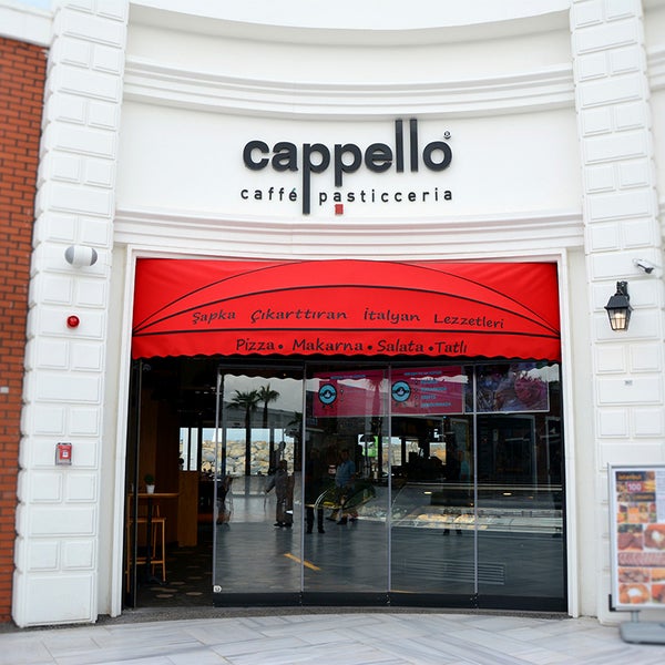รูปภาพถ่ายที่ Cappello โดย Cappello เมื่อ 10/4/2015