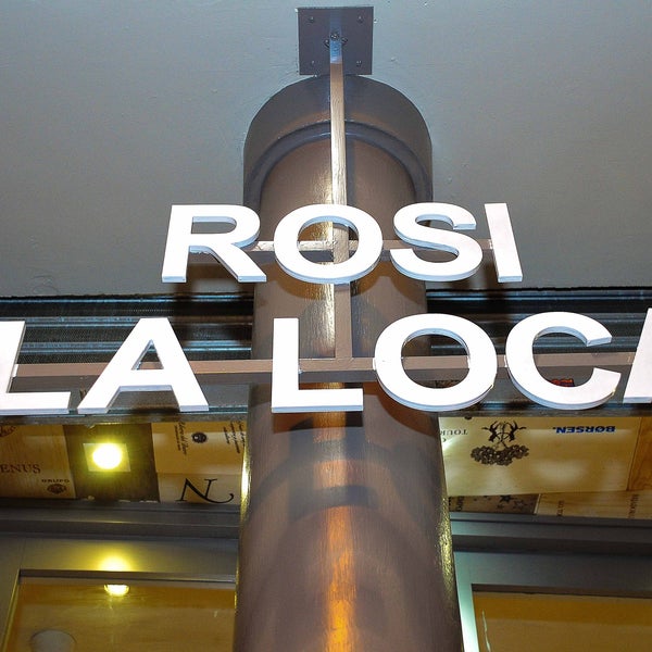 Das Foto wurde bei Rosi La Loca von Rosi La Loca am 8/10/2015 aufgenommen