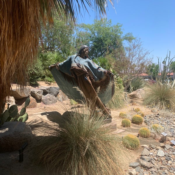 Faye Sarkowsky Sculpture Garden Fasci Garden