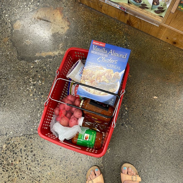 Trader Joe's Grocery Store in Petaluma