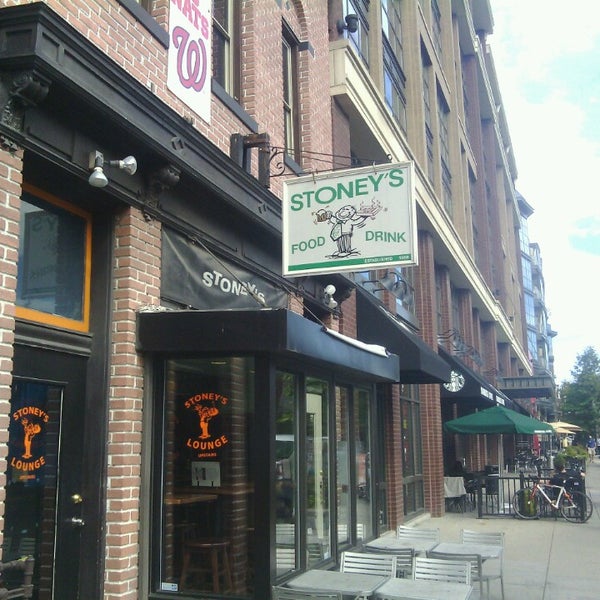 Foto tirada no(a) Stoney&#39;s Restaurant por JR W. em 9/25/2013