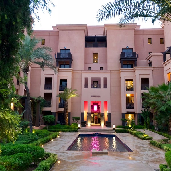 รูปภาพถ่ายที่ Mövenpick Hotel Mansour Eddahbi Marrakech โดย Kara Annika L. เมื่อ 10/12/2018