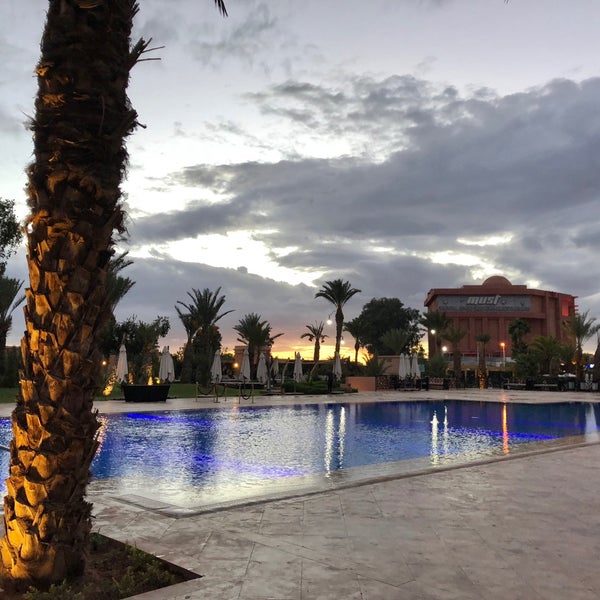 Foto tomada en Mövenpick Hotel Mansour Eddahbi Marrakech  por Kara Annika L. el 10/12/2018