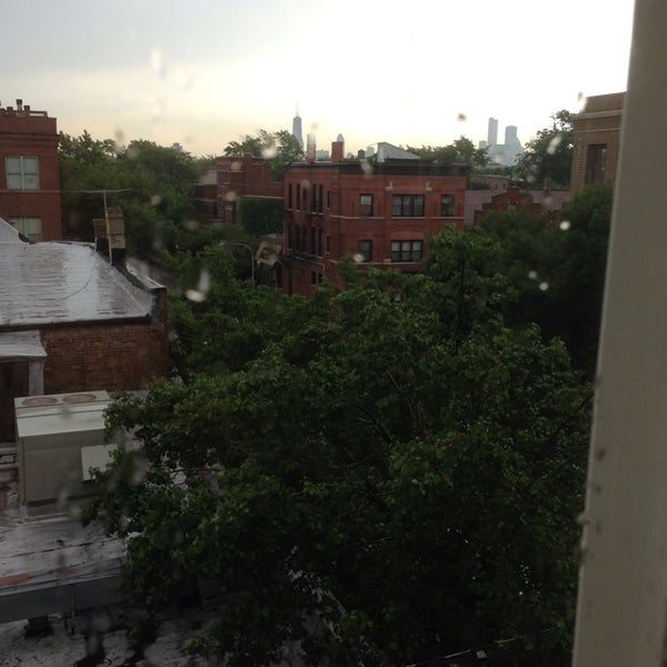 รูปภาพถ่ายที่ Urban Holiday Lofts โดย Ram เมื่อ 6/25/2013
