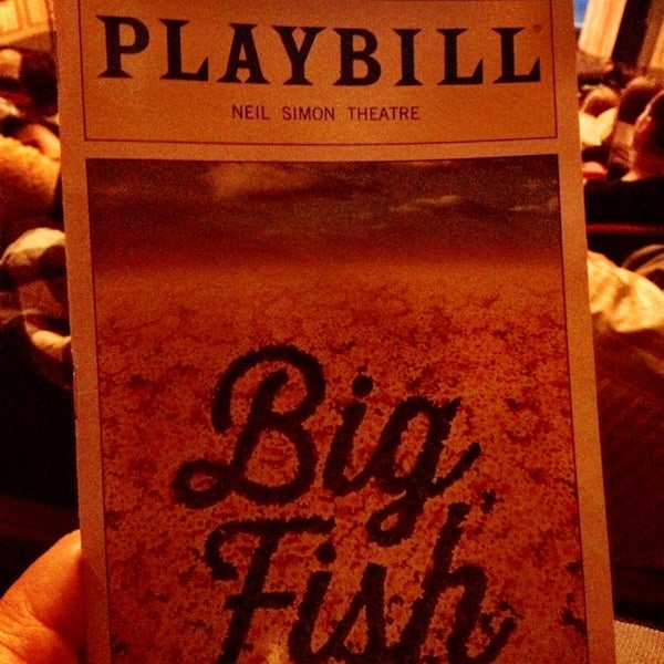 Foto scattata a Big Fish on Broadway da Jose S. il 10/26/2013