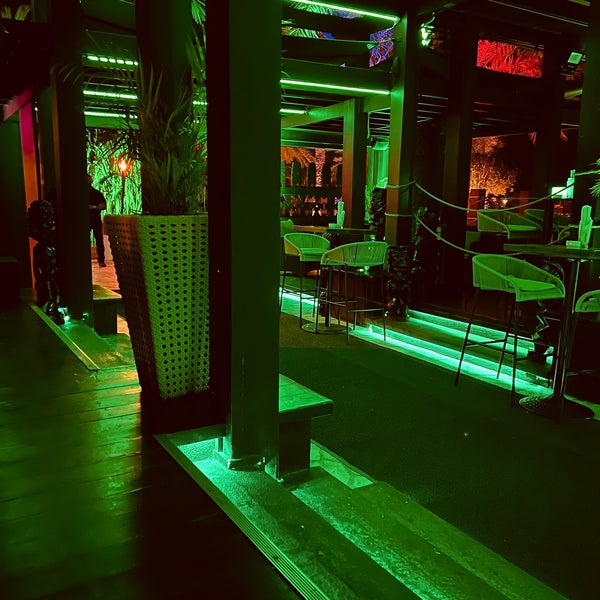 Photo taken at Mai-Tai Lounge, Bahrain by Sari ♎️ on 2/24/2023