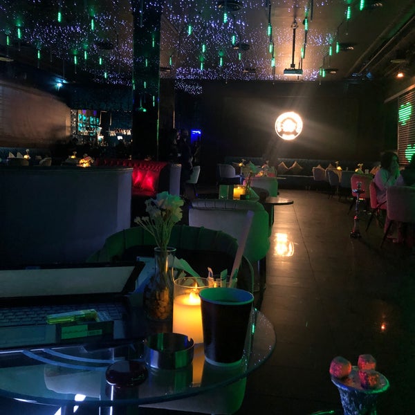 รูปภาพถ่ายที่ Menara Lounge &amp; Restaurant โดย Therealqueen เมื่อ 9/22/2021