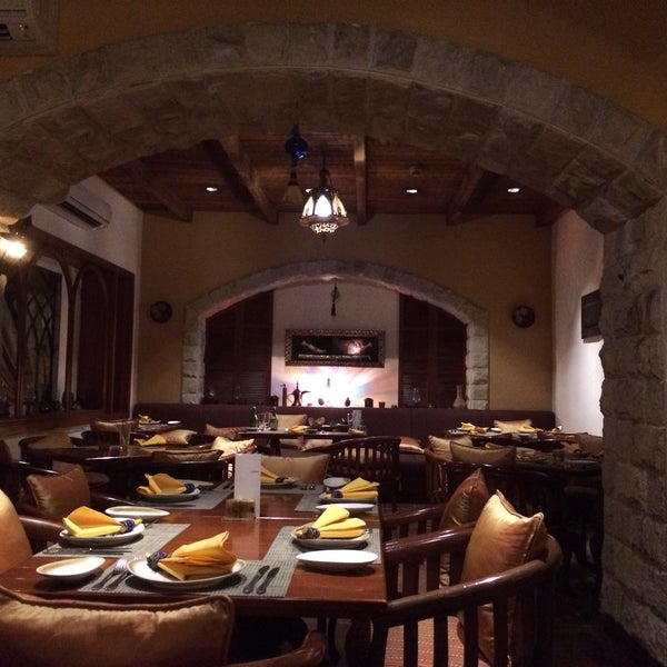 4/20/2015 tarihinde Rubel M.ziyaretçi tarafından Al Nafoura Lebanese Restaurant'de çekilen fotoğraf