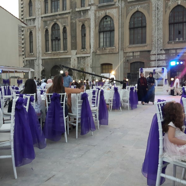 Das Foto wurde bei Şahane Cafe&amp;Restaurant von Özlem K. am 9/9/2017 aufgenommen