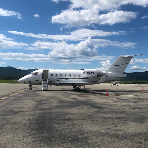 Снимок сделан в Roanoke-Blacksburg Regional Airport (ROA) пользователем Ab✈️👨🏽‍✈️ 6/15/2021