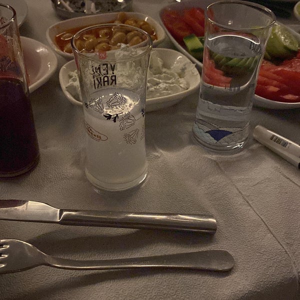 Foto scattata a Bahçeli Cafe &amp; Restaurant Avcılar da Emrah K. il 5/7/2022