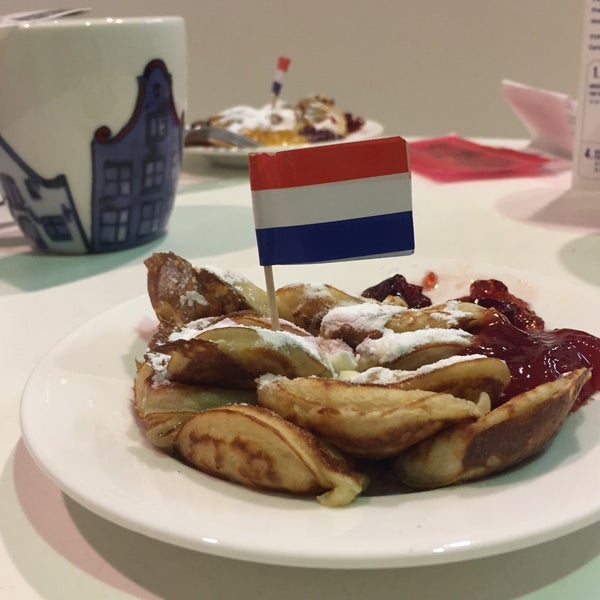 3/9/2017 tarihinde Евгения З.ziyaretçi tarafından Dutch Kitchen'de çekilen fotoğraf