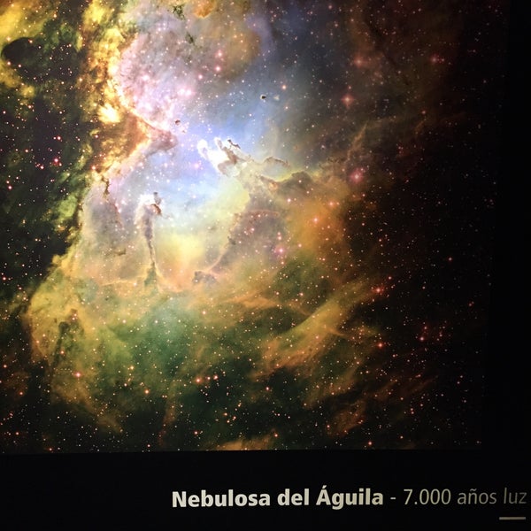 8/6/2015 tarihinde Sergio R.ziyaretçi tarafından Planetario de Medellín'de çekilen fotoğraf