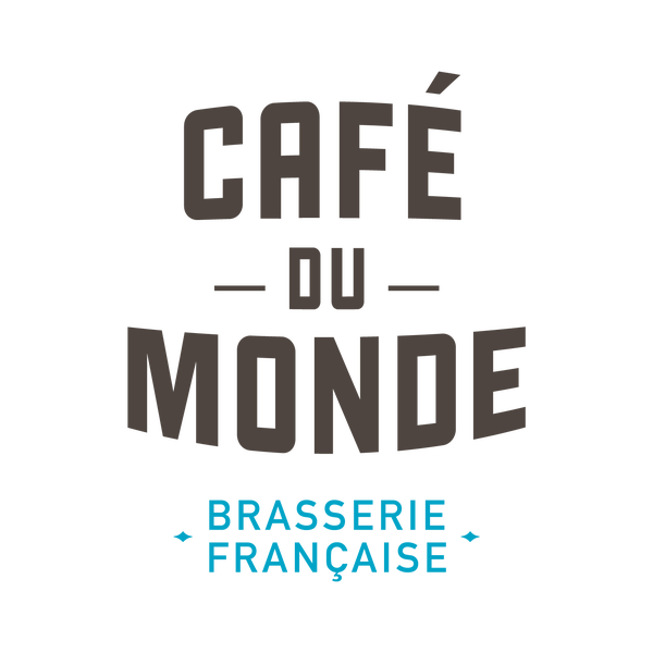 Снимок сделан в Le Café du Monde пользователем Emilie S. 4/19/2023