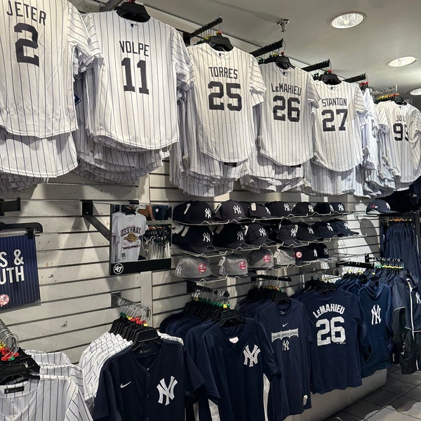 yankees clubhouse store