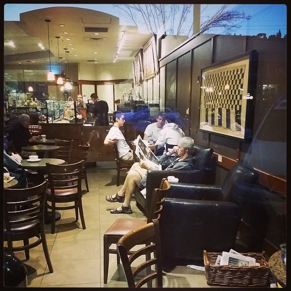 1/21/2014 tarihinde ᴡ D.ziyaretçi tarafından Peet&#39;s Coffee &amp; Tea'de çekilen fotoğraf