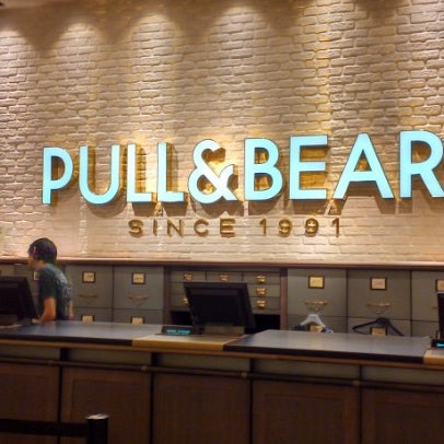 PULL BEAR Magasin de vetements a Zapopan
