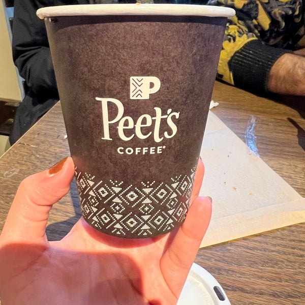Photo taken at Peet&#39;s Coffee &amp; Tea by Mahaan M. on 3/5/2022
