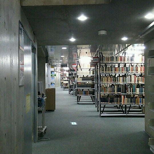 Fotos Em 図書館本館 地下階層 Hachioji 東京都