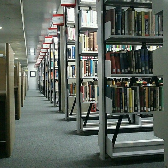Photos At 図書館本館 地下階層 八王子市 東京都