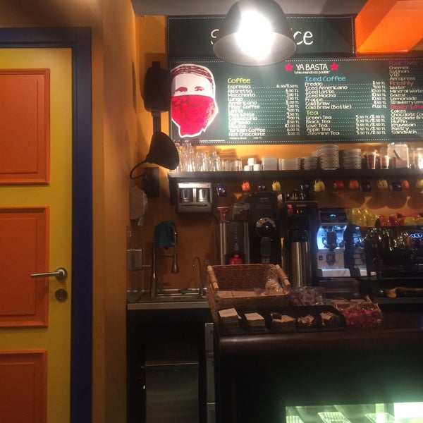Photo taken at Roastico Coffee Shop &amp; Bar by Nuran U. on 3/10/2017