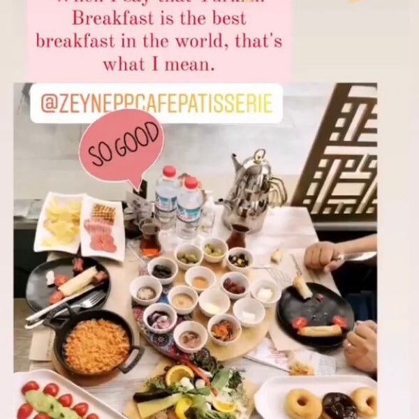 Photo prise au Zeynepp Restaurant &amp; Cafe &amp; Patisserie par Davut D. le6/22/2021