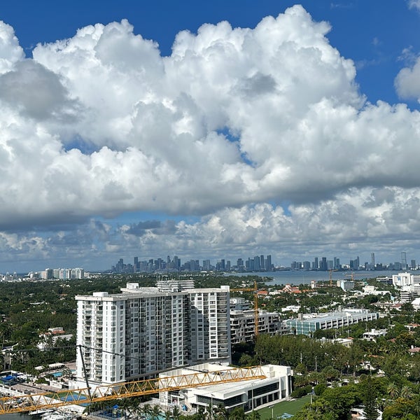 รูปภาพถ่ายที่ Fontainebleau Miami Beach โดย T เมื่อ 8/6/2023