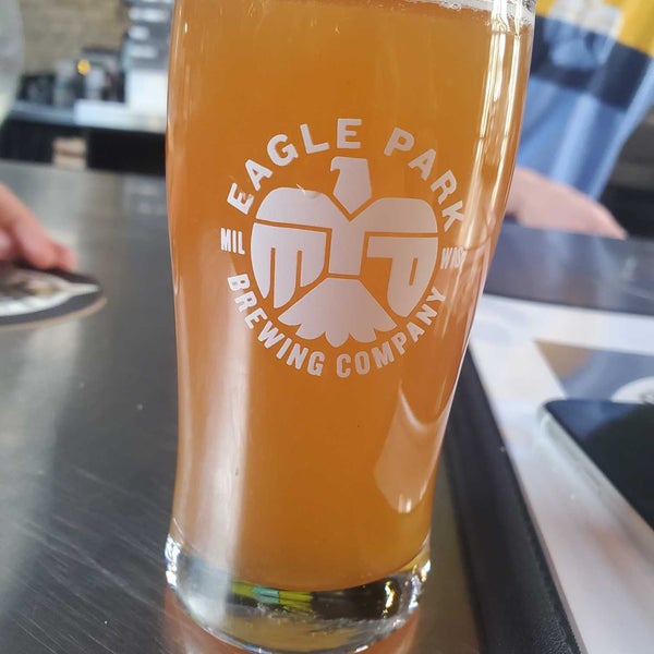 Foto tirada no(a) Eagle Park Brewing Company por Dustin W. em 10/15/2022