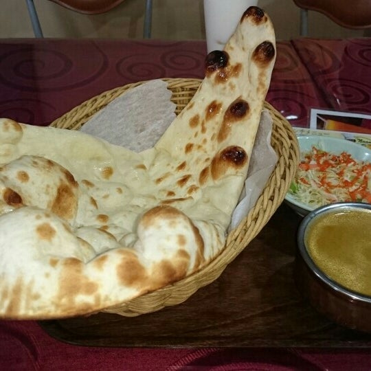 The Naan ザ ナン ファミリーレストラン 西区 西区平沼1 33 19