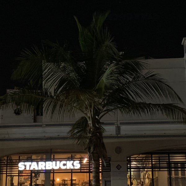 Foto tomada en Starbucks  por SULTAN🎤😇 el 4/19/2024
