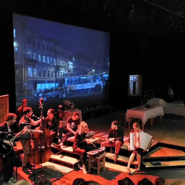 รูปภาพถ่ายที่ Молодёжный театр на Фонтанке โดย Anna T. เมื่อ 8/10/2019