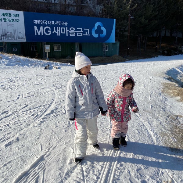 Photo taken at Yongpyong Resort by Chan Y. on 1/3/2020