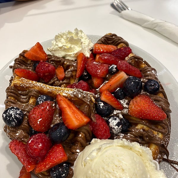 Waw. Super impressed. Great value for money as the portion is massive (one is enough for two people) the waffle was fluffy and crispy and a good amount of topping. Great spot!