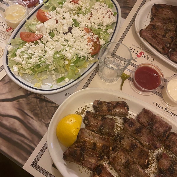 My family’s go to restaurant for more than 25years. Get the ribs, feta salad and fries, it’s a family like atmosphere and cheap and delicious.