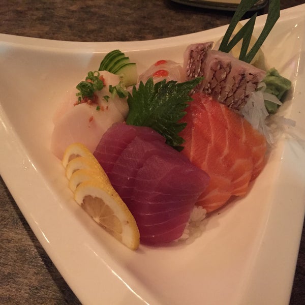 Das Foto wurde bei Umi Sushi Bar &amp; Grill von Long Z. am 9/6/2015 aufgenommen