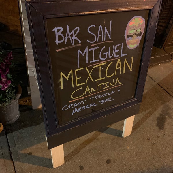 10/25/2019 tarihinde Kimmie O.ziyaretçi tarafından Bar San Miguel'de çekilen fotoğraf