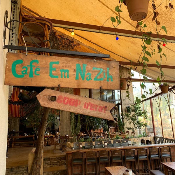 4/7/2019에 Mohammad A.님이 Cafe Em Nazih에서 찍은 사진