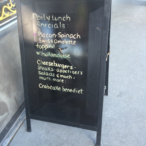 Grinders American Diner Café in Greater Arlington