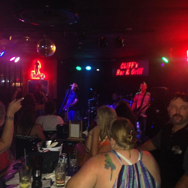 8/15/2015에 Goldie N.님이 Cliff&#39;s Bar And Grill에서 찍은 사진