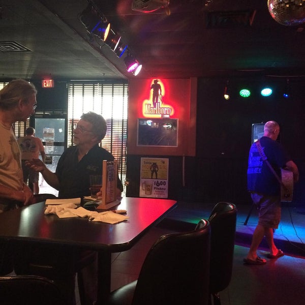 8/2/2015에 Goldie N.님이 Cliff&#39;s Bar And Grill에서 찍은 사진