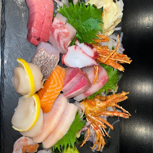 Снимок сделан в Japonessa Sushi Cocina пользователем Maria J. 12/24/2022