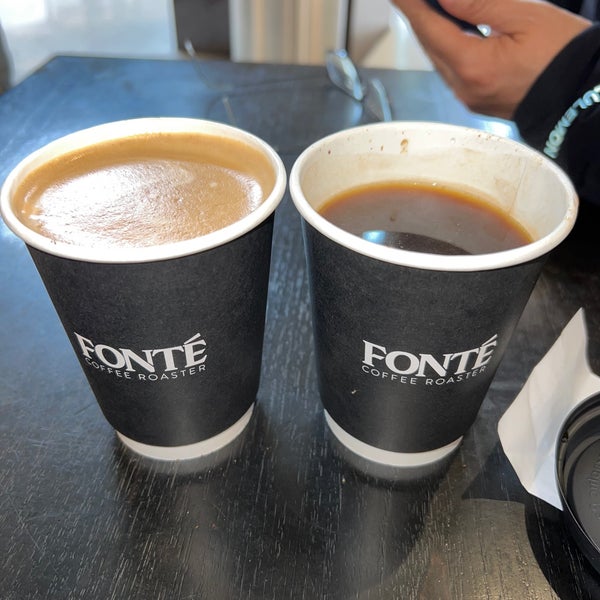 Photo taken at Fonté Coffee Roaster Cafe - Bellevue by Maria J. on 3/19/2023