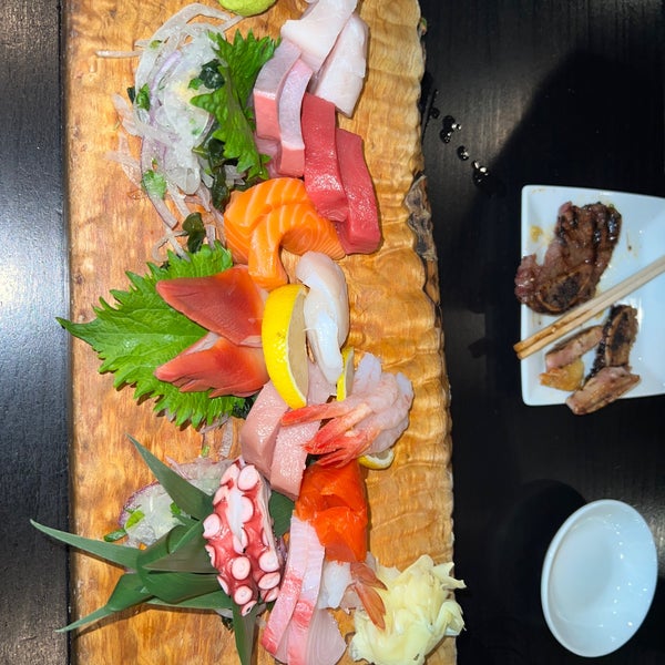 Снимок сделан в Japonessa Sushi Cocina пользователем Maria J. 2/13/2022