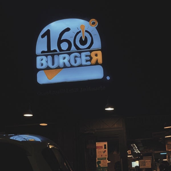 Foto tirada no(a) 160° Burger por GB em 4/30/2022