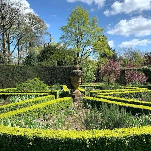 Photo taken at Winterbourne House &amp; Garden by Deniz Ali G. on 5/5/2024