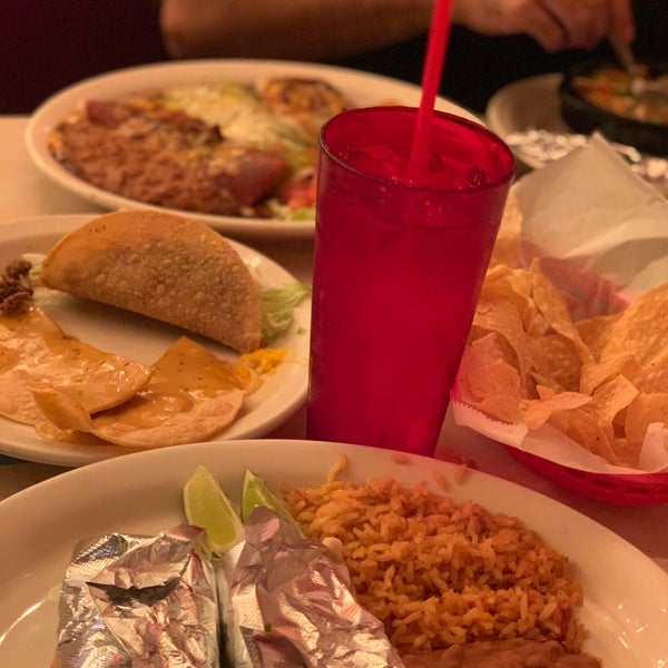 Photo taken at Chuy&#39;s Tex-Mex by Masoud S. on 12/7/2022